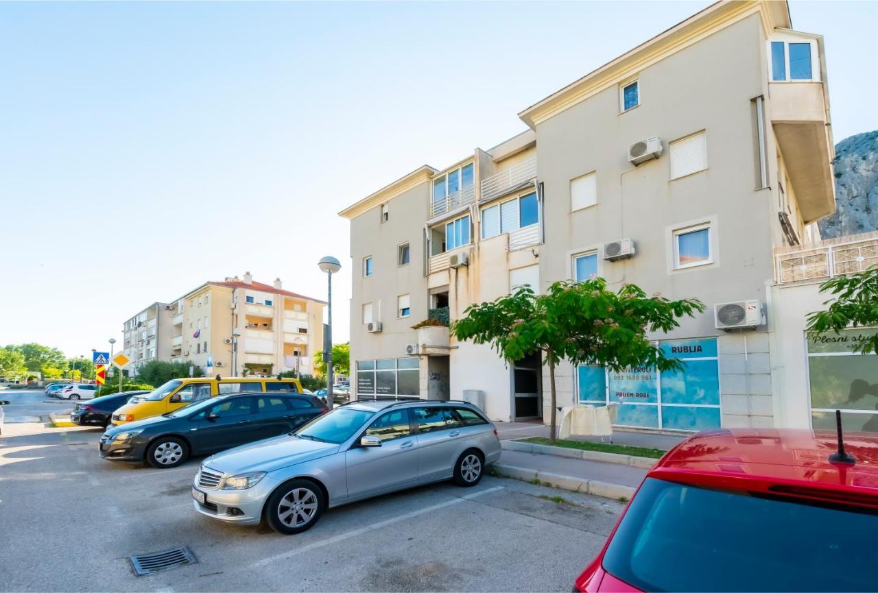 Apartment Pepalo,Omis Free Parking Екстер'єр фото